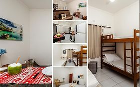 Casa para Famílias e Grupos com Ar-condicionado e Churrasqueira em Praia Grande